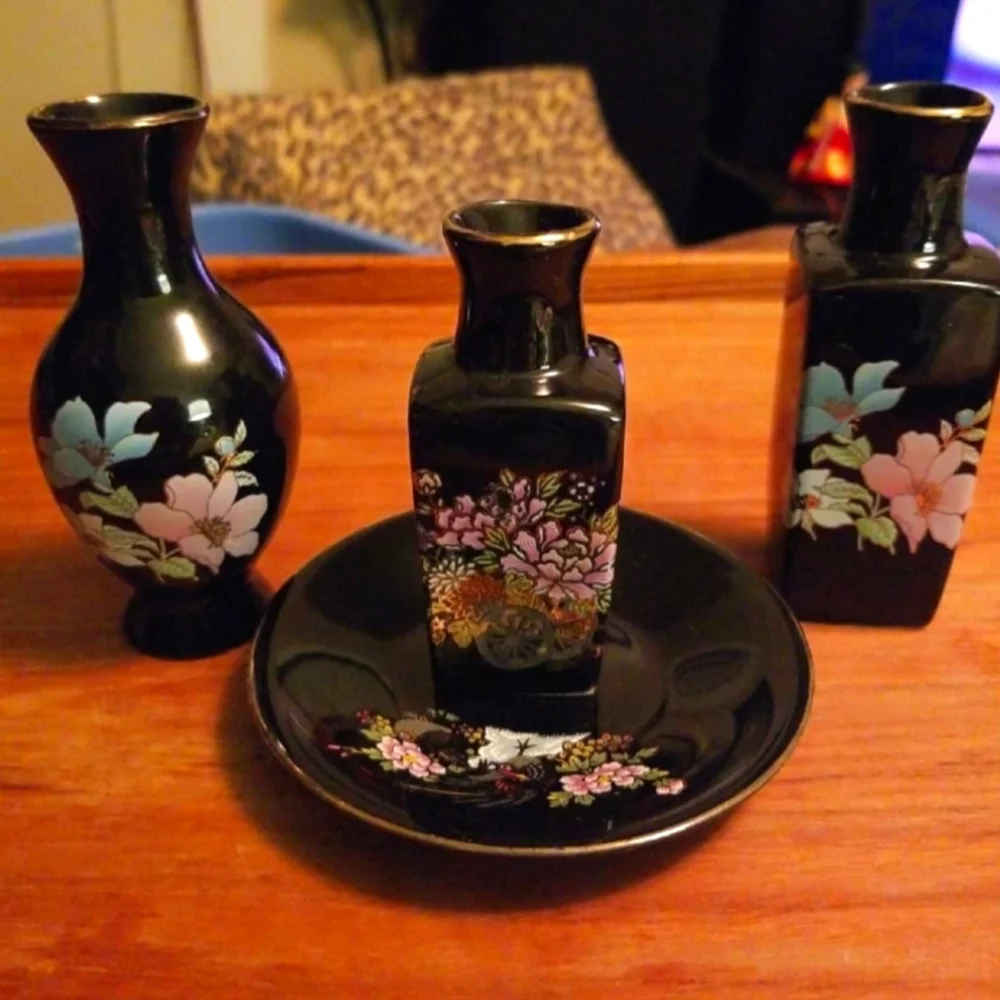 Japanese Vases & Plate